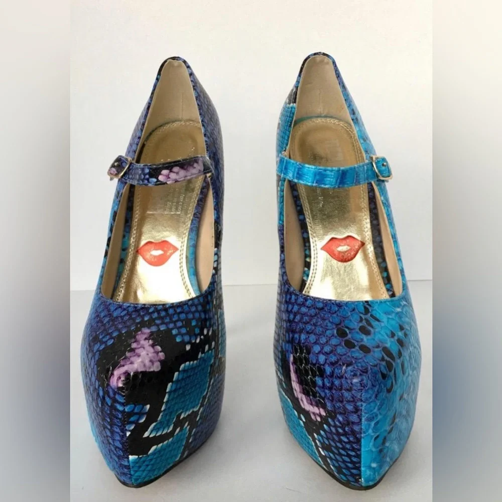 Red Kiss Blue Python Platform Shoes Pumps Size 7.5 Snakeskin Wedge Pump Heel - Picture 3 of 9